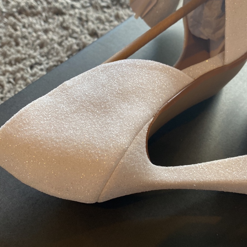 NWT Betsey Johnson Nobble Ivory Bow Glitter Pointed Pumps size 8 - Picture 15 of 16